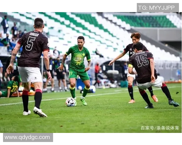 南京羽毛球队与西安羽毛球队赛后复盘分析比赛节奏与战术对比